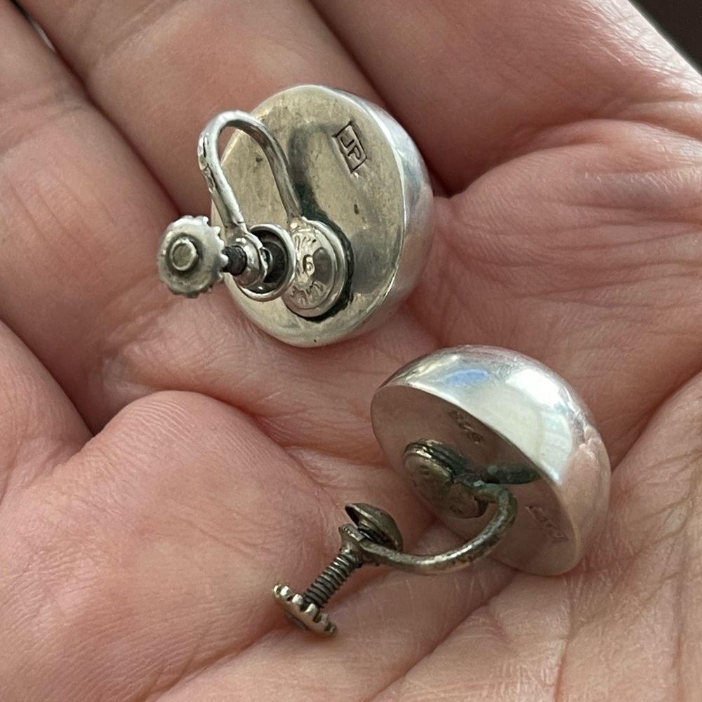 1950s Solid Sterling Silver Screw Back Earrings - image 6